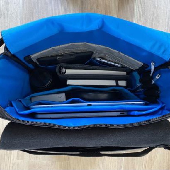 Backpack W/Power Charging Station Classic Design Keep Devices Always Powered Up! - Picture 7 of 16